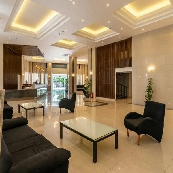 Castellum Suites (ex Continental Apartments) - zdjęcie 2