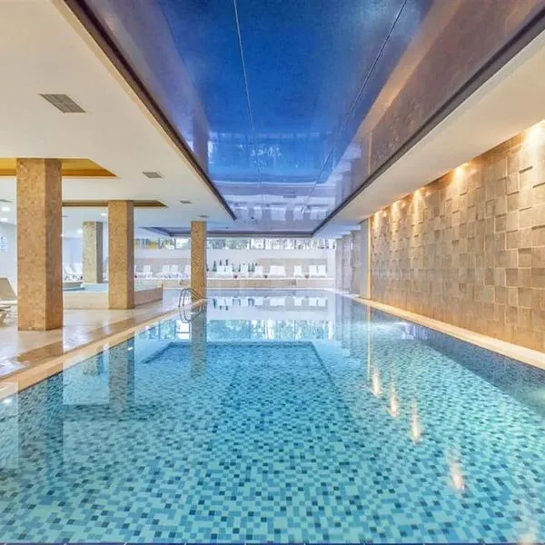 Green Max (ex Chervo Club Sirena) - zdjęcie 4