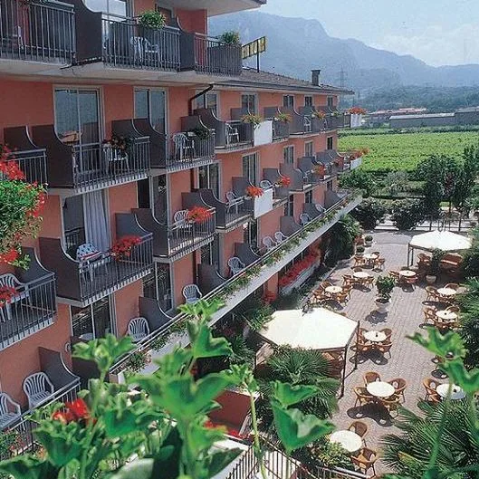 Continental (Sirmione) - zdjęcie 3