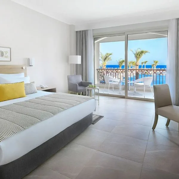 Jaz Costa Mares - zdjęcie 5