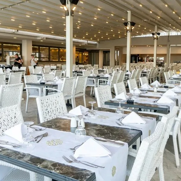 Emre & Emre Beach - zdjęcie 4