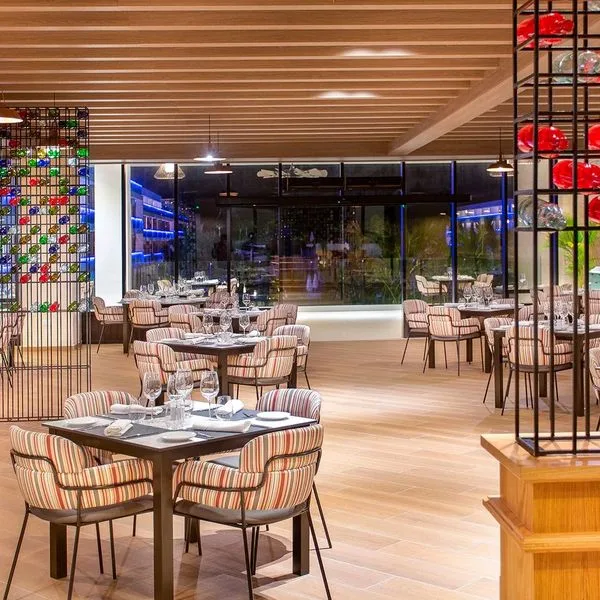 Serenade Beach & Spa Resort - zdjęcie 4