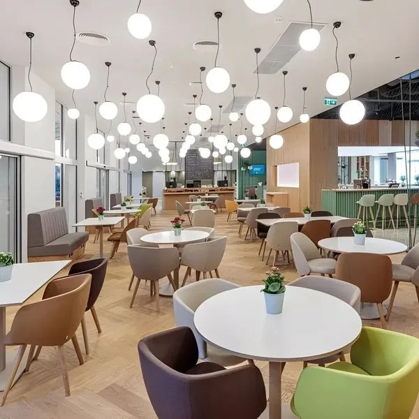 Holiday Inn Prague - zdjęcie 2