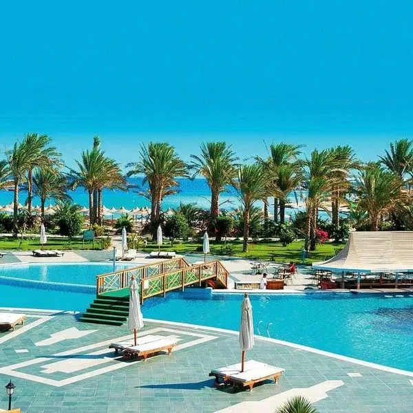 Brayka Bay Resort