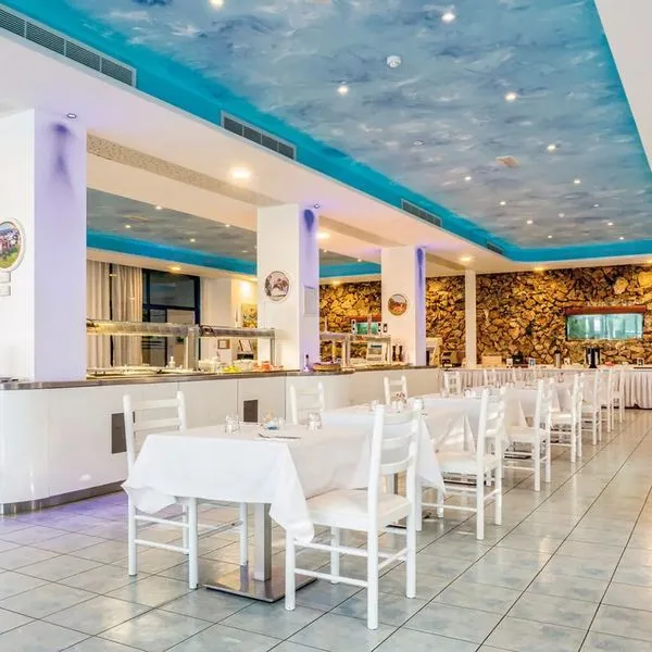 Anonymous Beach - zdjęcie 4