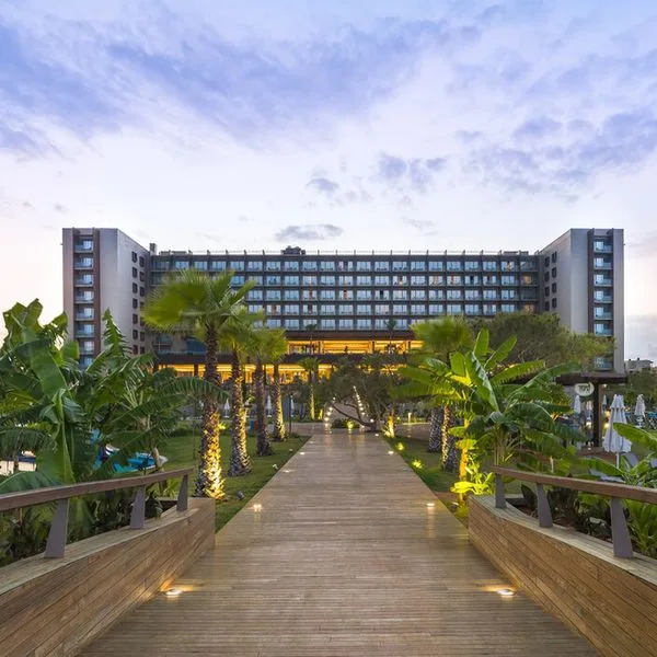 Concorde Luxury Resort (Vokolida)