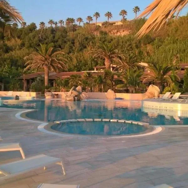 Cala di Volpe (Capo Vaticano) - zdjęcie 3