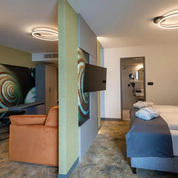 Helikon Hotel - zdjęcie 3