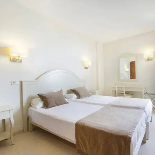 Bakour Garbi (Cala Milor) - zdjęcie 3