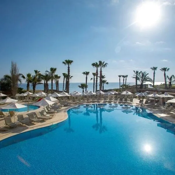 Louis Althea Beach - zdjęcie 4