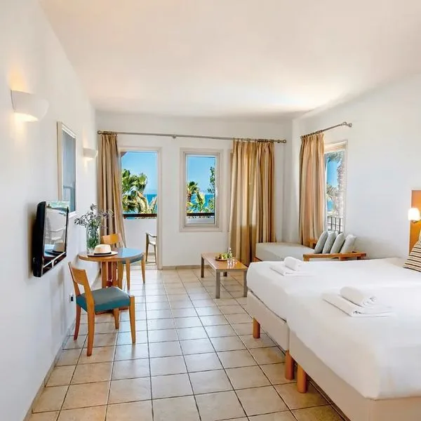 Louis Althea Beach - zdjęcie 5