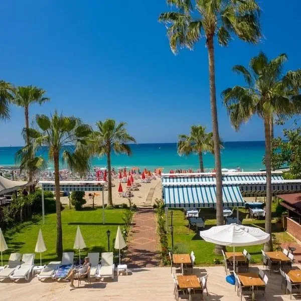 Elysee Beach - zdjęcie 2