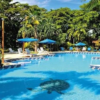 First Landing Beach Resort - zdjęcie 2