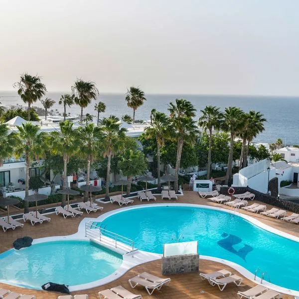 THB Flora (Puerto del Carmen)