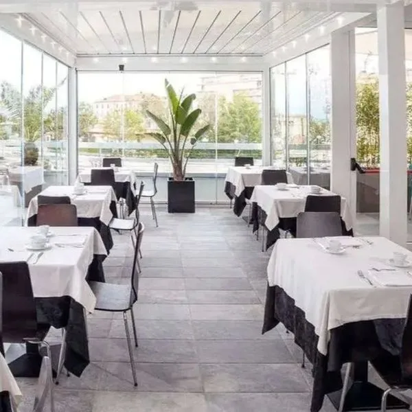 Waldorf Palace - zdjęcie 5