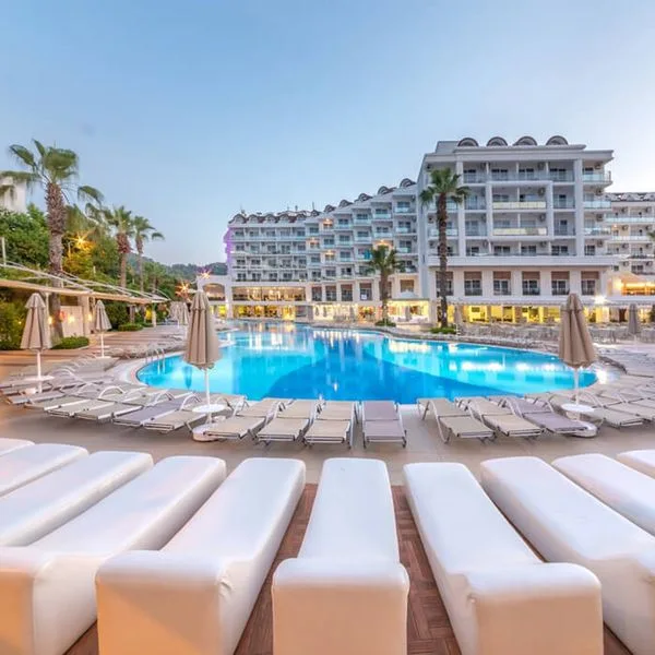 Grand Ideal Premium - zdjęcie 2