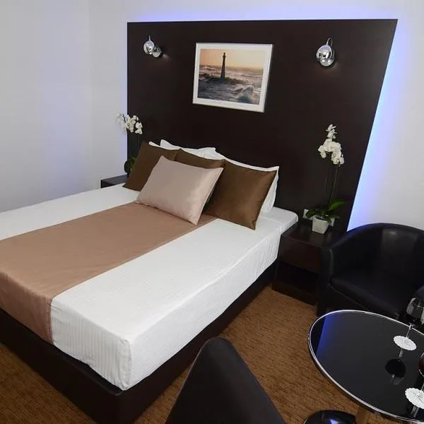 Breeze Boutique Athens - zdjęcie 2