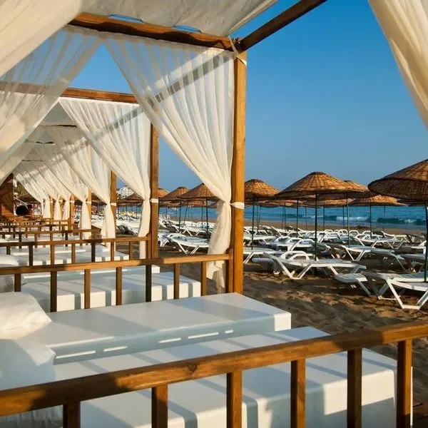 Yalihan Una - zdjęcie 4