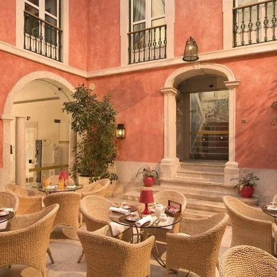 Real Palacio - zdjęcie 2