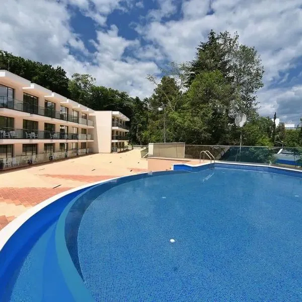 Grifid Foresta - zdjęcie 4