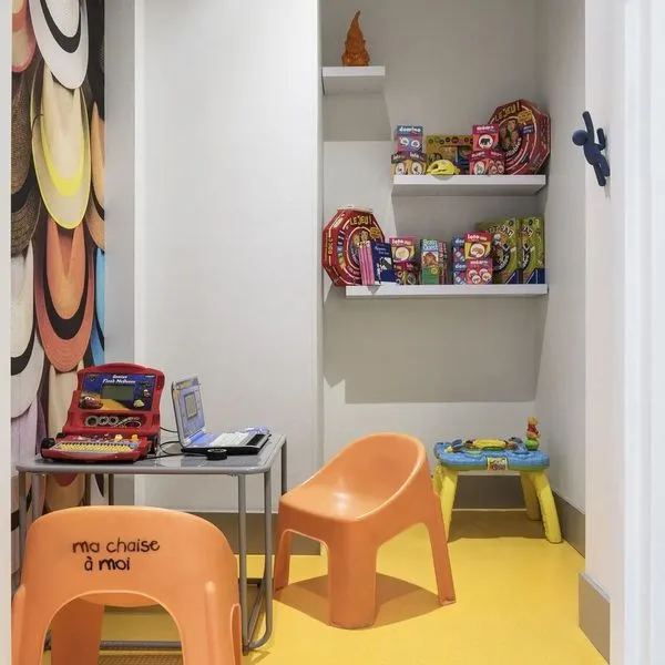 Ibis Styles Nice Vieux Port - zdjęcie 4