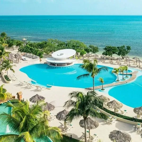 Iberostar Waves Rose Hall Beach