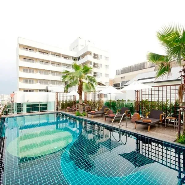 Sunshine Hotel & Residences