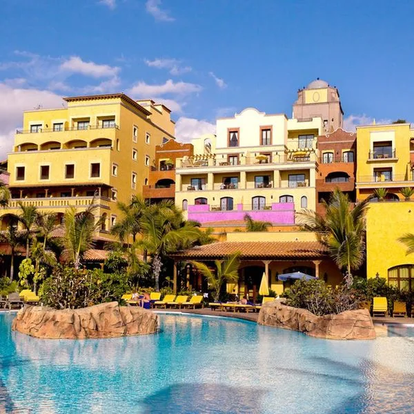 Europe Villa Cortes - zdjęcie 2