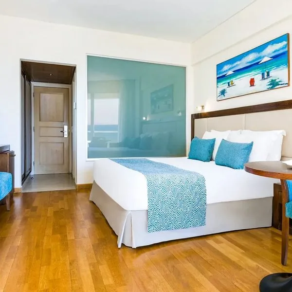 Golden Bay Beach (Larnaka) - zdjęcie 5