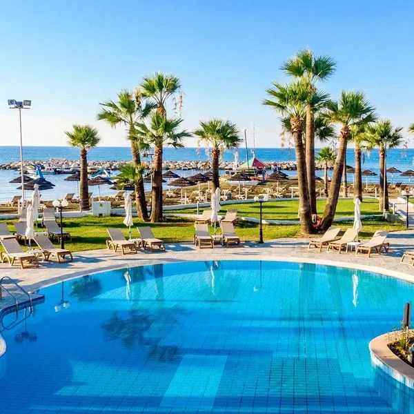 Golden Bay Beach (Larnaka) - zdjęcie 2