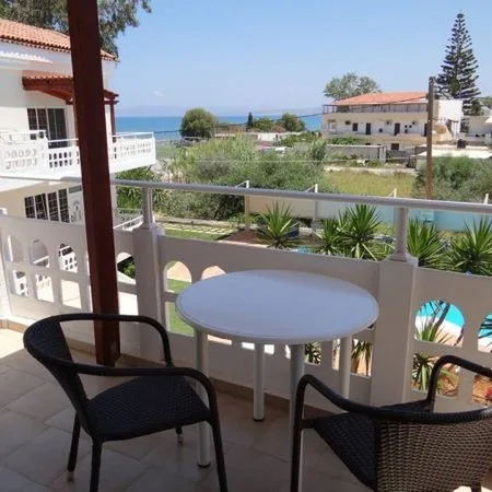 Perla Beach (Agia Marina) - zdjęcie 2