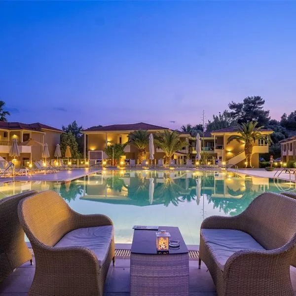 Lagomandra Beach - zdjęcie 2