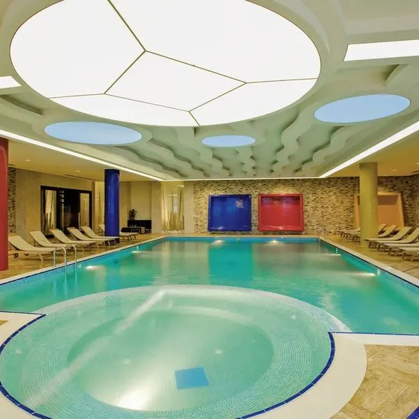 Melas Lara - zdjęcie 3