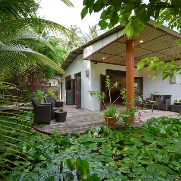 Angaga Island Resort & Spa - zdjęcie 2