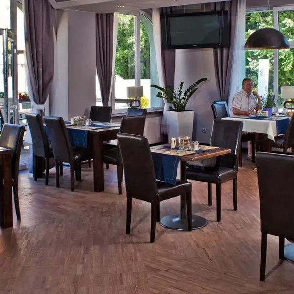 Ara (Jastrzębia Góra) - zdjęcie 2