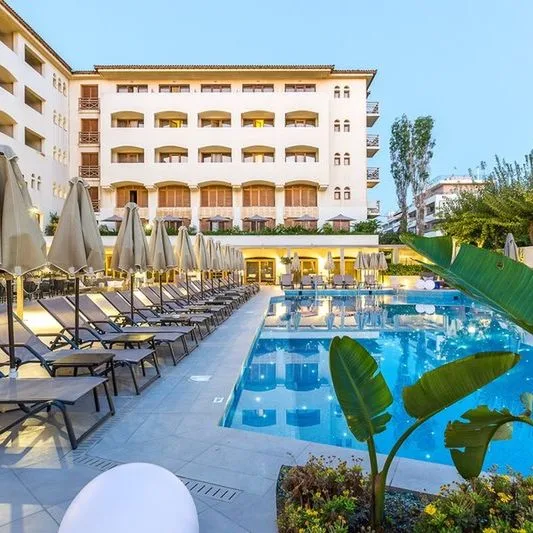 Theartemis Palace - zdjęcie 5