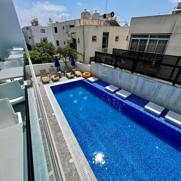 Sunny Blue (Aya Napa) - zdjęcie 3