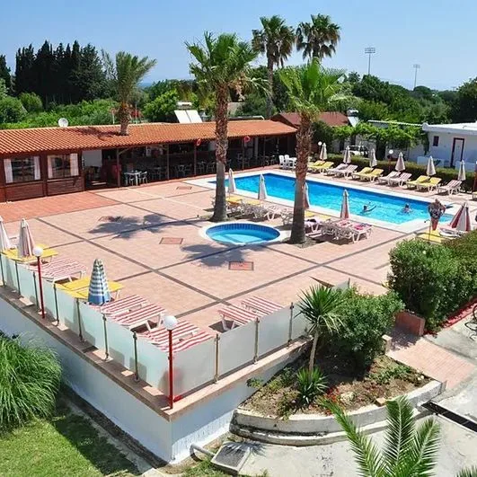 Sandys Studios & Log Villas - zdjęcie 4