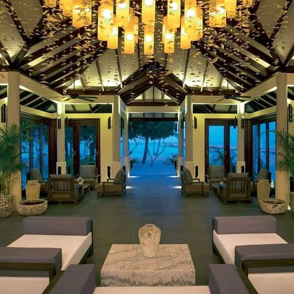 Atmosphere Kanifushi Maldives (ex. Kanifushi Beach & Spa) - zdjęcie 3