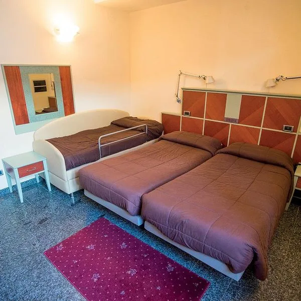 Derby (Aprica) - zdjęcie 2