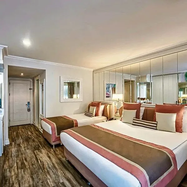 Delphin Diva - zdjęcie 5