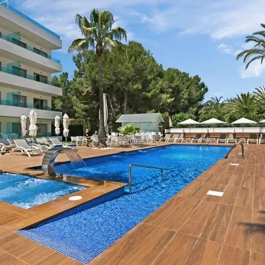 Metropolitan Juka Playa Aparthotel - zdjęcie 2