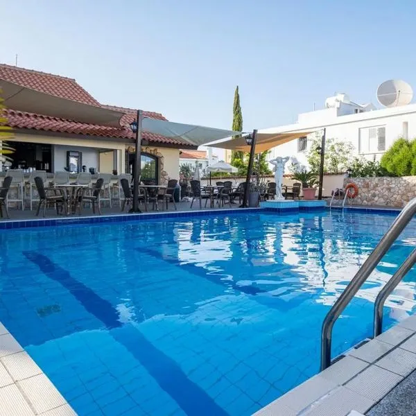 Anais Bay - zdjęcie 2