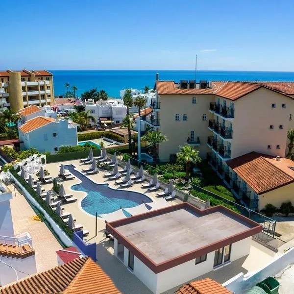 Anais Bay - zdjęcie 3