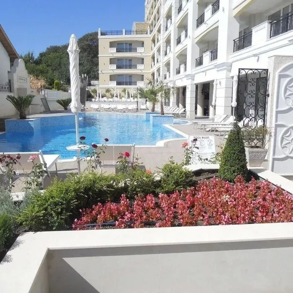 Penelope Palace - zdjęcie 2