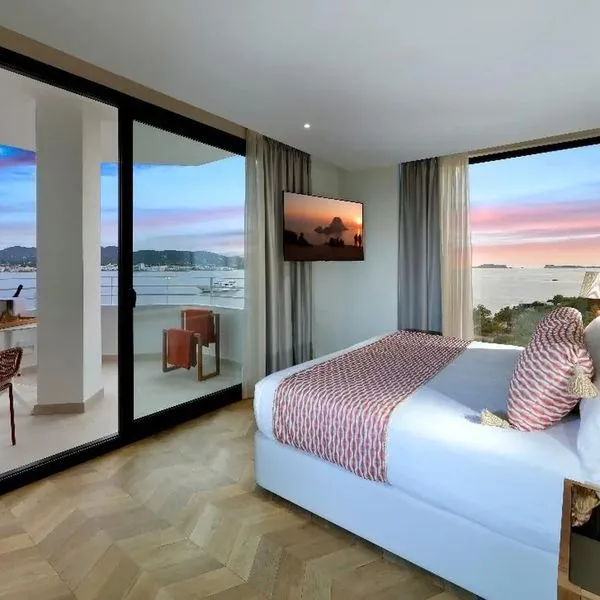 TRS Ibiza - zdjęcie 3