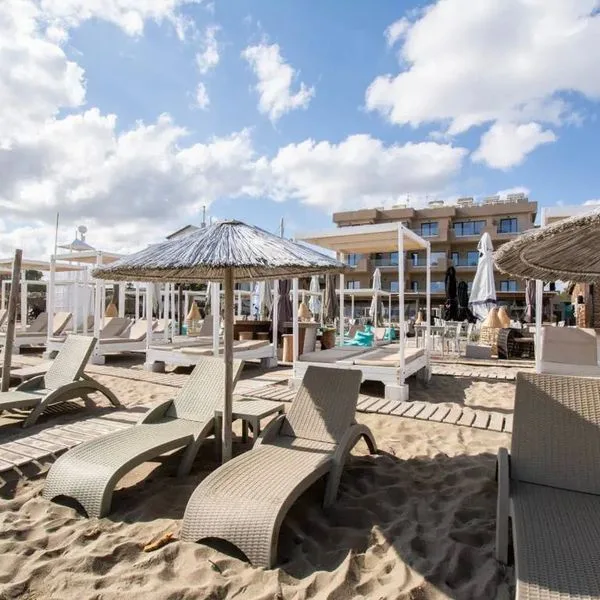 Yianna Caravel - zdjęcie 3