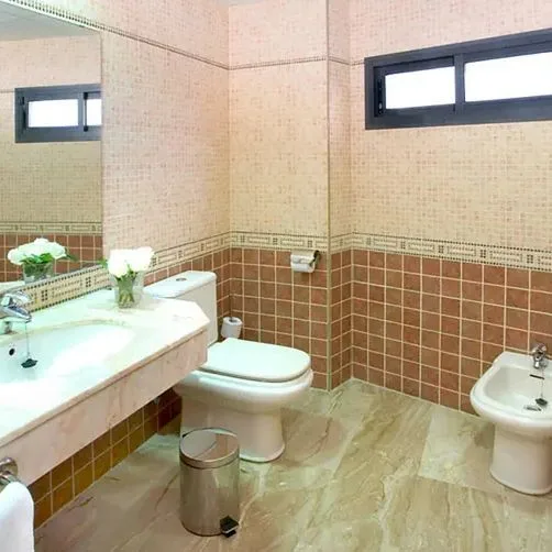 SB Express Tarragona - zdjęcie 2