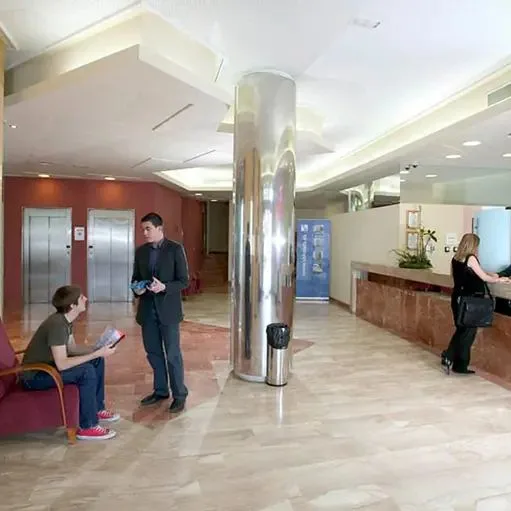 SB Express Tarragona - zdjęcie 3