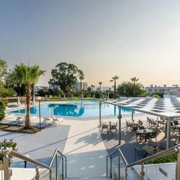 Adelais Bay - zdjęcie 3